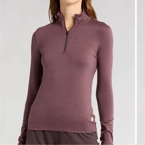 Vuori Halo Essential Half Zip XS Color: Elderberry Heather NWT